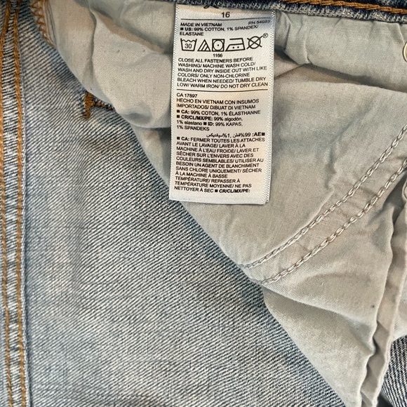 Distressed Boyfriend Jeans - Picture 2 of 3